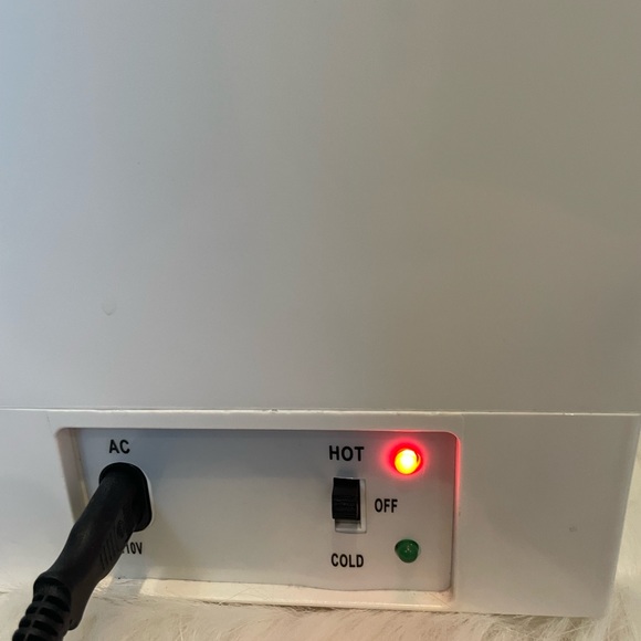 Alchemy beauty fridge. (PLEASE READ THE DESCRIPTION.) - Picture 7 of 7